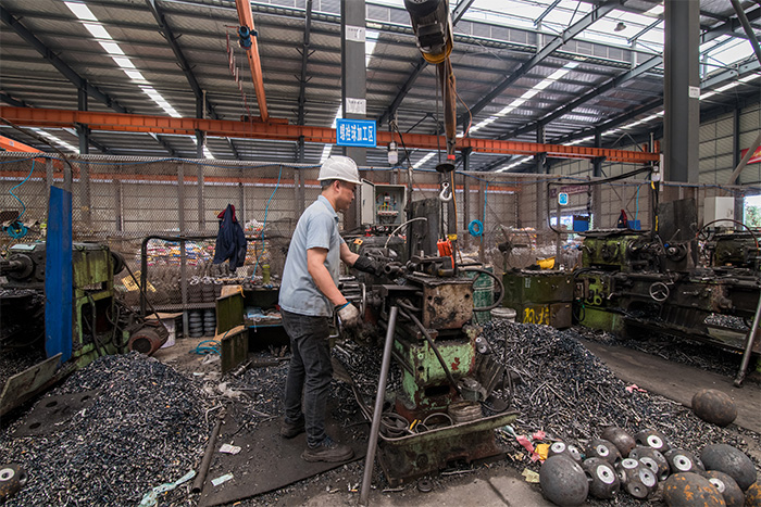 承德网架配件-螺栓球加工车间